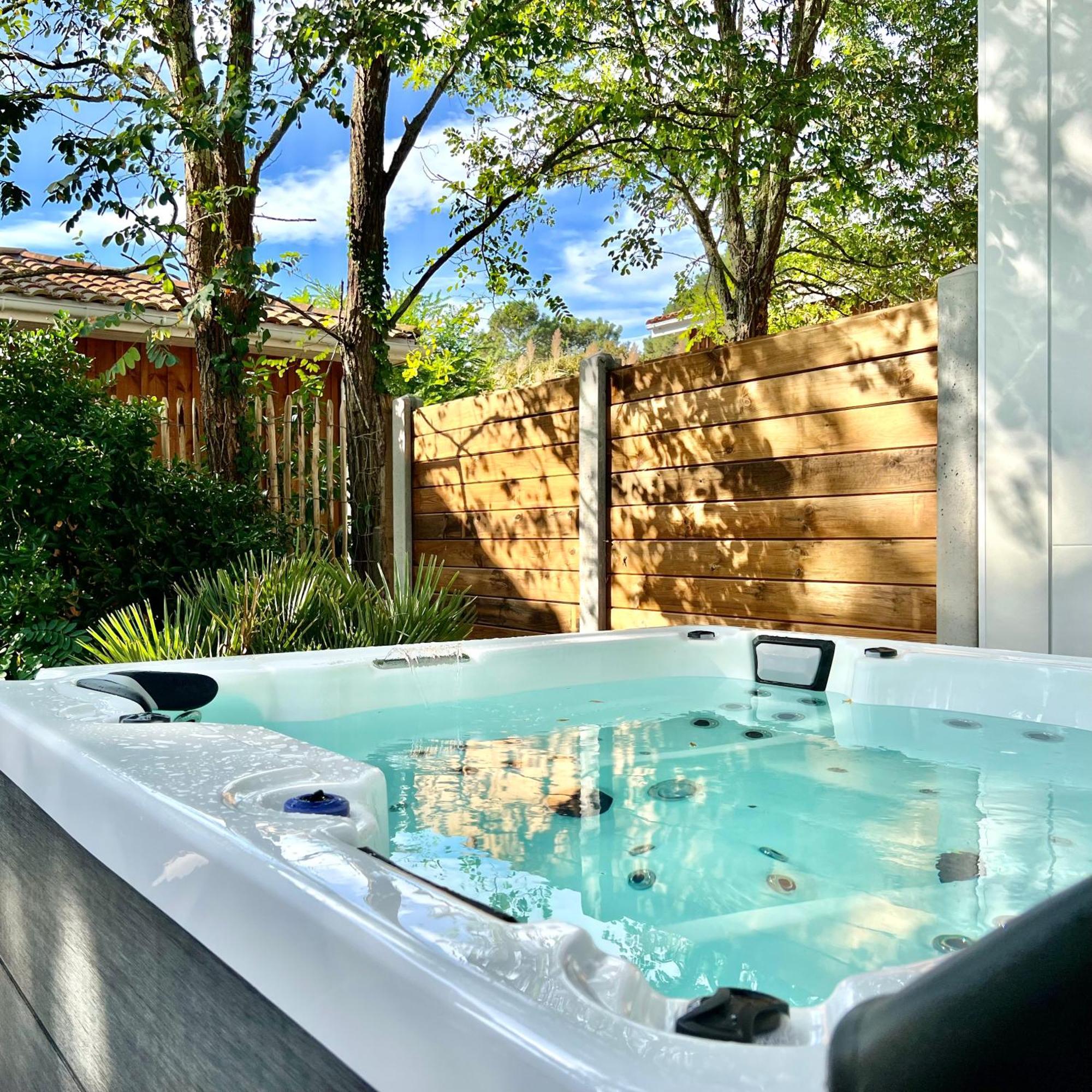 לה-טסט-דה-בוש La Villa Du Lac - Piscine Chauffee - Jacuzzi - Clim מראה חיצוני תמונה